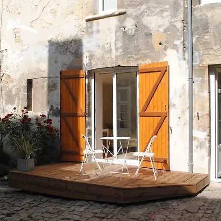 דירה Dans Batiment Du 18eme Siecle