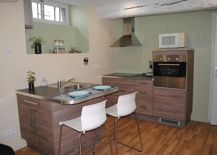 Apartment Dans Batiment Du 18eme Siecle Argentan